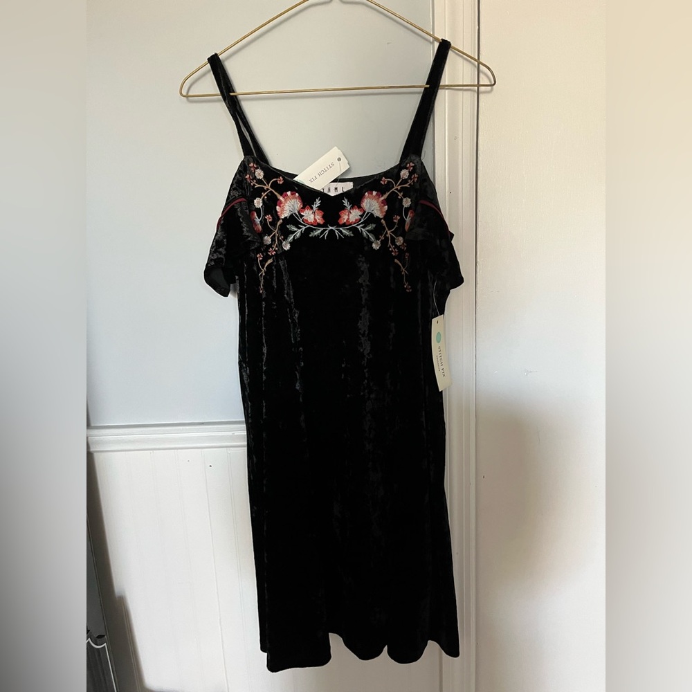 Crushed Velvet Cold Shoulder Mini
